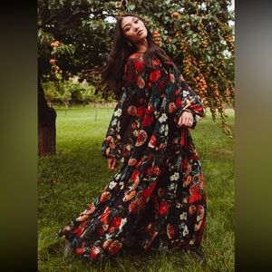 Ivy City Co Imogen Floral Maxi Dress
